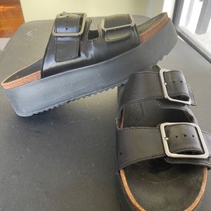 RARE  Clark's Platform Buckle Sandals